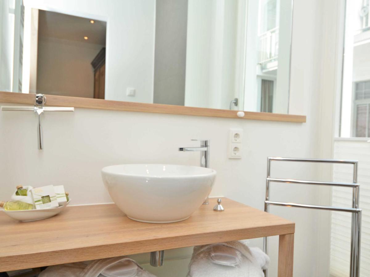 Villa "Johanna" Sellin - Wg13 Mit Kamin Und Zwei Balkonen المظهر الخارجي الصورة